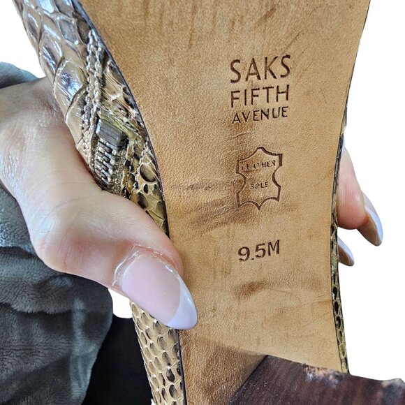 Saks Fifth Avenue Tan Snakeskin Leather Mary Jane shoes Gold Buckle size 9.5 - Picture 8 of 11